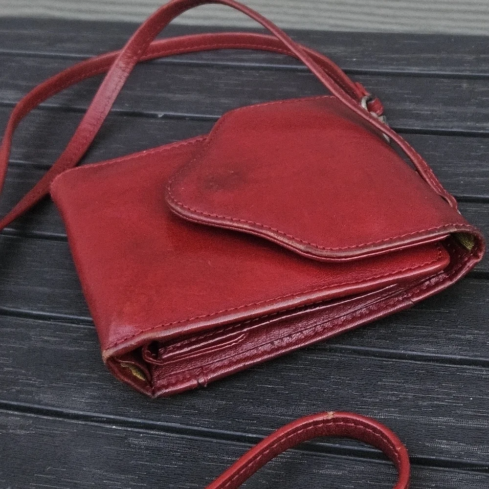 HOBO International Red Leather Credit Card ID Window Wallet Crossbody Bag Purse
